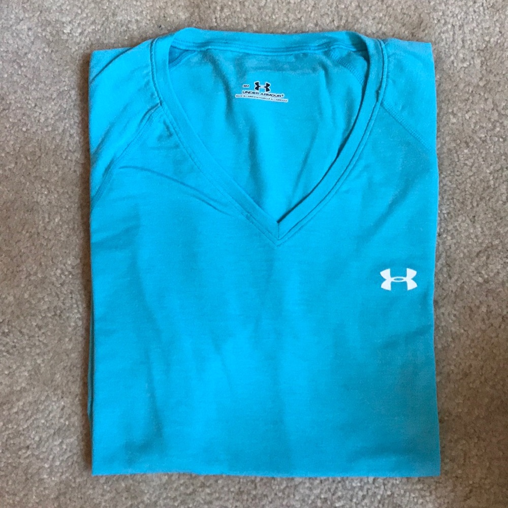 Under Armor turquoise T-shirt! Size small!